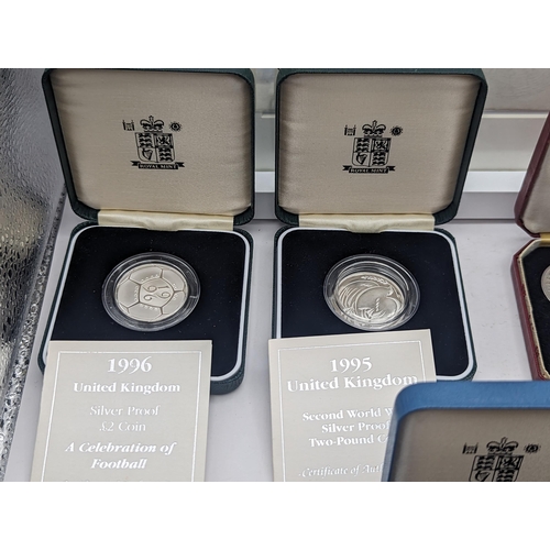 97 - Mixed coins to include silver proof £2 and £1 coins, 1995, 1996, silver proof 1996 Crown, 1965 speci... 