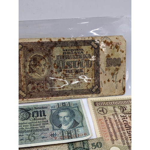 98 - World Banknotes - A collection of 20th century banknotes to include 1930 Japan Ten/10 Yen, WWI era, ... 