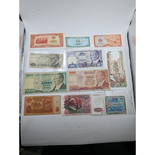 98 - World Banknotes - A collection of 20th century banknotes to include 1930 Japan Ten/10 Yen, WWI era, ... 