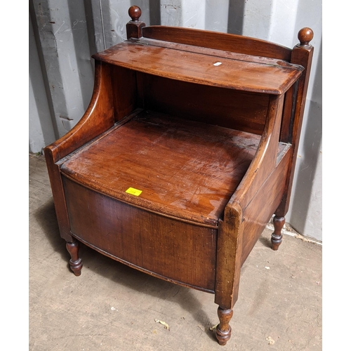 299 - An early 19th century mahogany bow fronted bedside commode, 76cm h x 57cm w
Location: BLUE CON