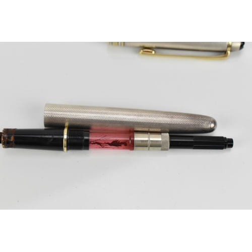 90 - A Montblanc Meisterstuck sterling silver barleycorn fountain pen, pre-1990, with 14k nib, gilt clip ... 