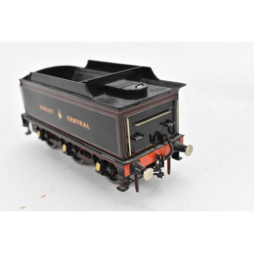 241 - An electric gauge 0 4-6-0 locomotive and tender Great Central, lined black no. 1097, with gilt lette... 