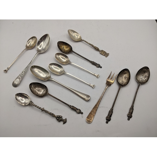 404 - Silver and silver coloured metal teaspoons and a fork, 118g
Location:CAB 5