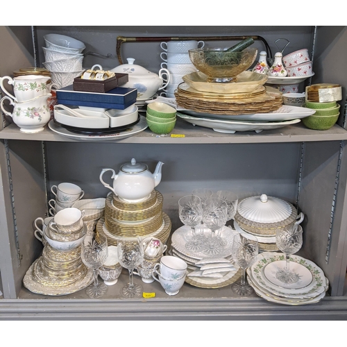 333 - Ceramics to include part dinner services, Thomas Germany and Royal Worcester Isabella pattern, Royal... 