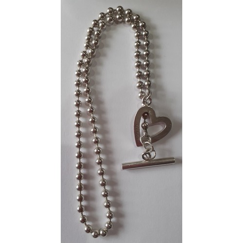 Gucci toggle 2025 heart necklace