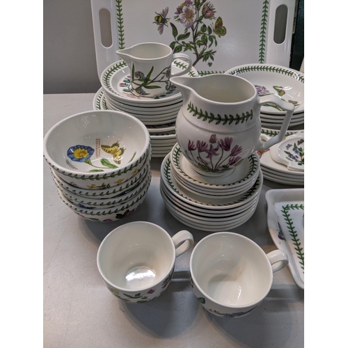 332 - A Portmerion - The Botanical Garden dinner service to include dinner plates, side plates, bowls, jug... 