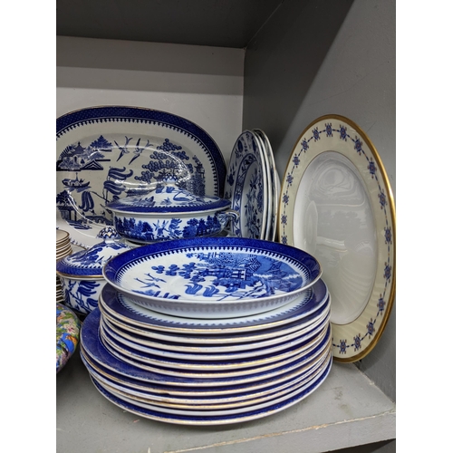 67 - A selection of Victorian and later ceramics to include a set of five Rosenthal plates, various blue ... 