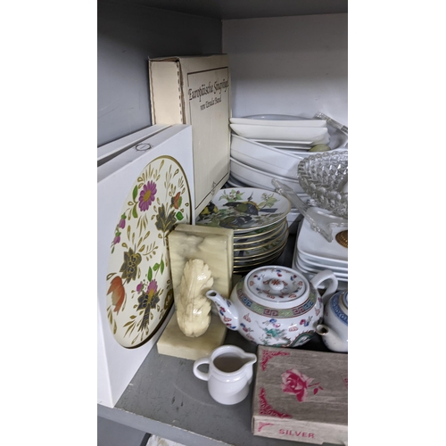 87 - A mixed lot to include Chinese teapots, collectors plates, semi-precious model of a globe, alabaster... 