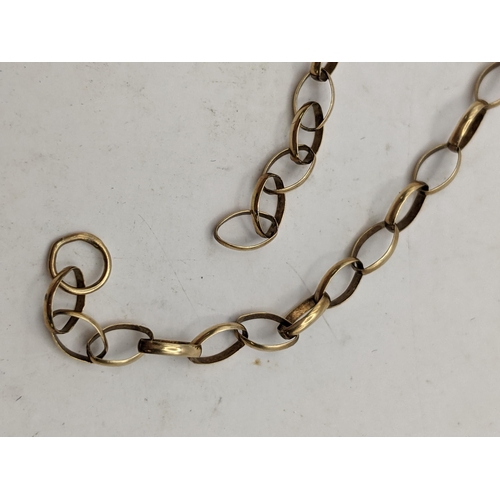 12 - A yellow metal chain, 3.15g Location: CAB1