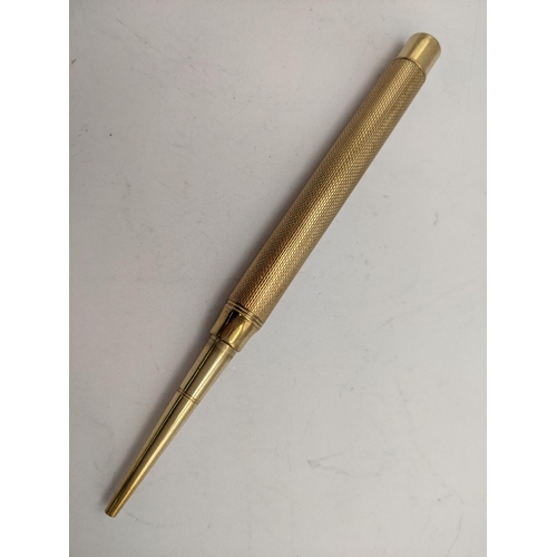 97 - A 9ct gold propelling pencil, marked 375 probably London  1937 (gross weight 19.9g)
Location: CAB1