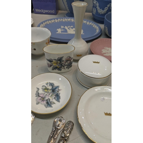 145 - A mixed lot to include Wedgwood Jasperware to include a vase and others together with a silver plate... 