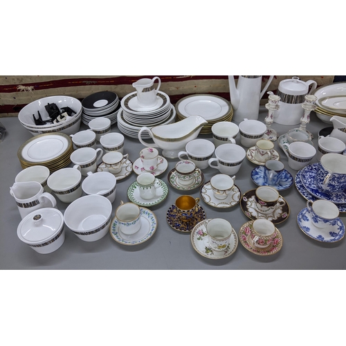 181 - A mixed lot of china to include Royal Crown Derby cups and saucers, Royal Worcester, Meissen, Tuscan... 