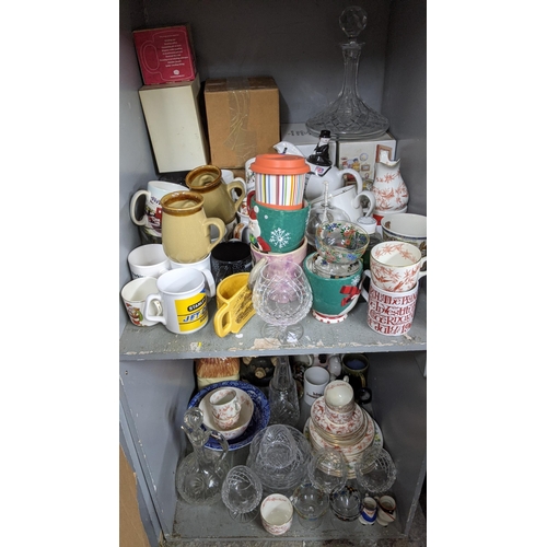 195 - A mixed lot to include various mug including Wallace and Gromit character and others together with m... 