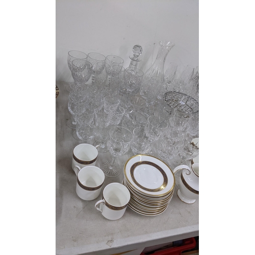 223 - A selection of glassware together with a collection of Doulton Harlow china
Location:LWB