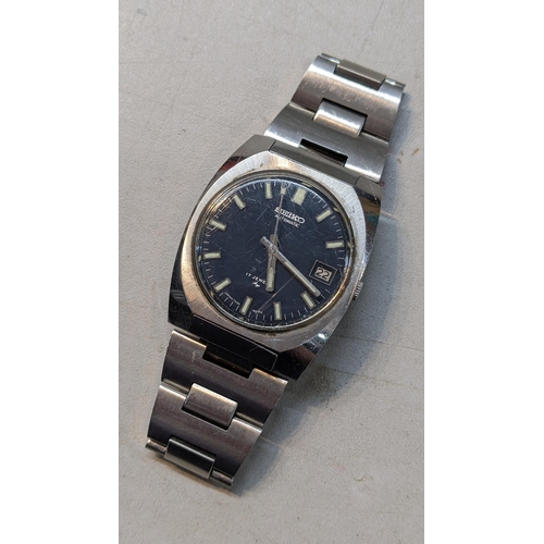 23 - A 1970s Seiko gents automatic stainless steel date wristwatch 
Location:CAB3