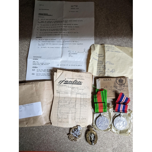 330 - A WWII defence and British War Medal campaign group with ribbons and card box as issued, together wi... 