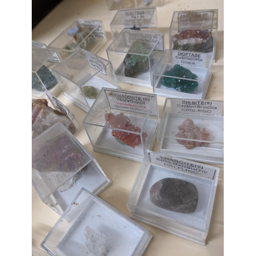 332 - A collection of rock crystals and mineral samples to include Bismuth, Talc, Aragonite, Hematite and ... 