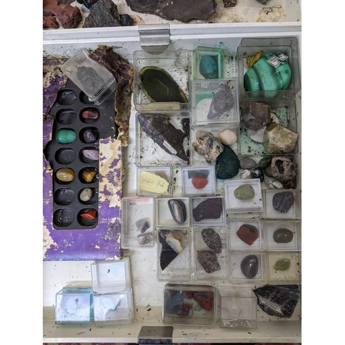 333 - A selection of rock and crystal samples, volcanic rocks, and others to include fossils, and other it... 