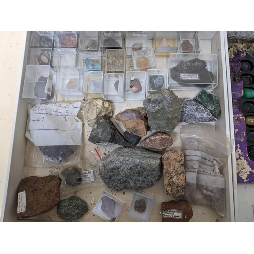 333 - A selection of rock and crystal samples, volcanic rocks, and others to include fossils, and other it... 