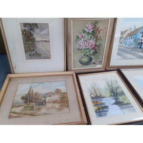 366 - A quantity of 20th century watercolours to include a Brian Hayes watercolour of Teignmouth beach
Loc... 