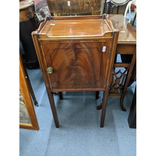 176 - An early 19th century mahogany Pembroke table together with a Georgian inspired pot cupboard
Locatio... 