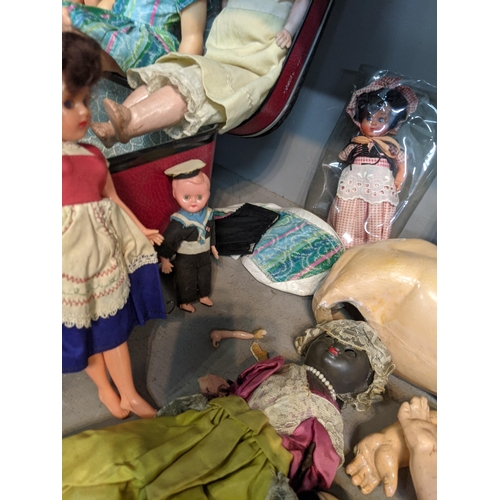 199 - Dolls and accessories with mobile limbs, some damaged and not complete to include ceramic examples G... 