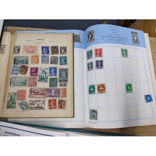 210 - Uncollated world stamps to include examples from Poland, USA and Pakistan
Location:LAM