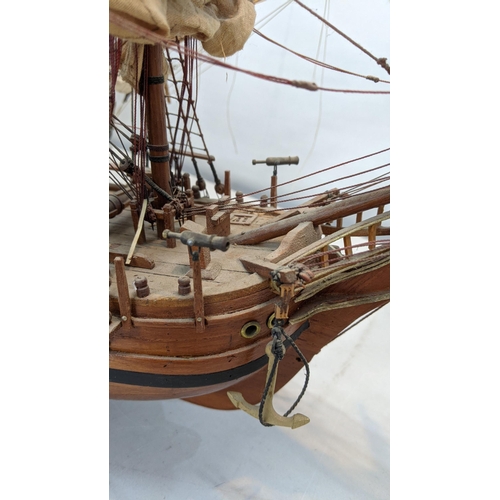 372 - A group of scratch built naval ships HMS Victory, HMS Bounty and other. Moving articulated pieces . ... 