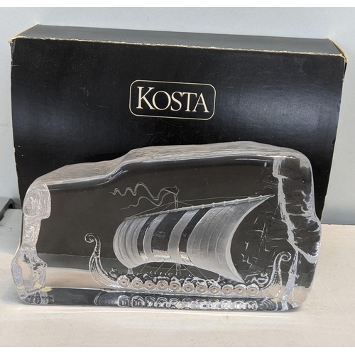 450 - A Kosta glass model of a Viking ship with its box 
location : RAB