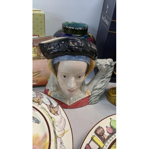 451 - A mixed lot to include Royal Doulton character jugs, Royal Doulton Dickens ware together with Royal ... 