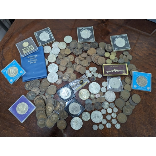 540 - A mixed collection of coins and banknotes to include 1921 'Morgan Dollar', Maria Theresa Thaler, Vic... 