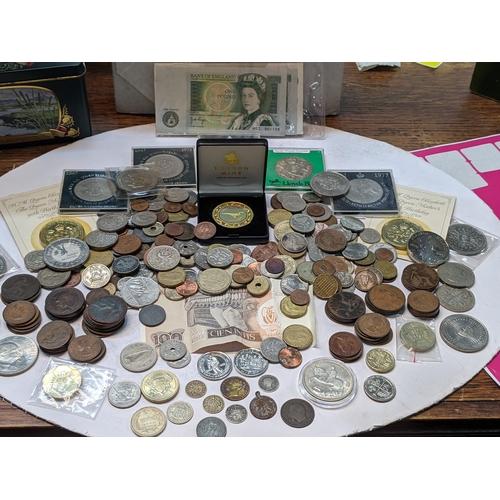 507 - Mixed British and other world coins to include Victorian and later threepence, commemorative Crowns,... 