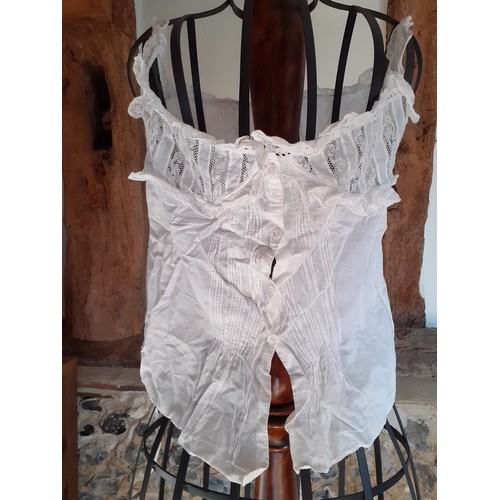 38 - Vintage clothing A/F and unfinished projects A/F to include an early 20th Century white cotton and l... 
