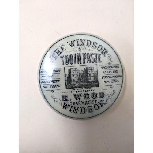 91 - Rare R. Woods, Pharmacist, Windsor 'The Windsor Tooth Paste' pot lid with pictorial of the Henry VII... 