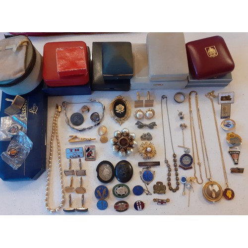 81 - A quantity of costume jewellery to include a pair of 9ct gold and sapphire pierced earrings stamped ... 