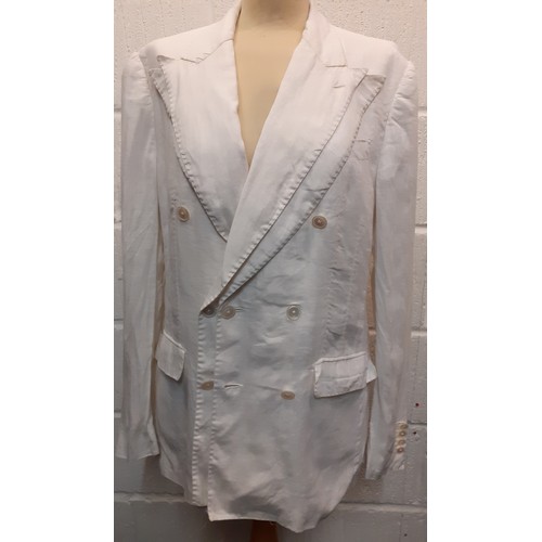 97 - Dolce & Gabanna- A gents Summer white, lightweight linen jacket, 40