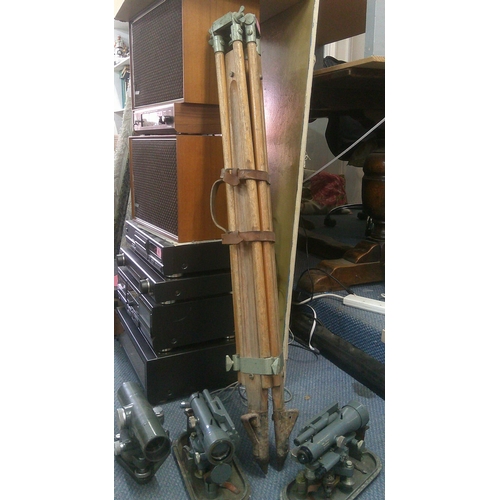 359 - Three levels Cooke Thoughton & Simms and a Hilger Watts auto set level and a wooden tripod A/F
Locat... 