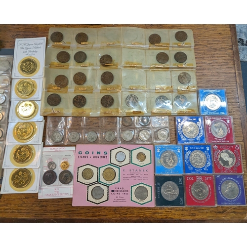 7 - A quantity of mostly British post-1947 and decimal coinage to include commemorative Crowns, 1951, Ch... 