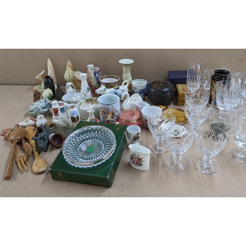 31 - A mixed lot to include etched glasses, crested China, bookends, Delft vow creamer and other items
Lo... 