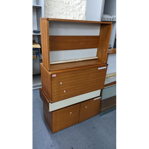 5 - A set of retro Tapley wall hanging, Ladderax style units to include record cabinets, set of drawers ... 