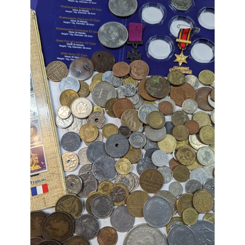 10 - Mixed coins from around the world to include British Victorian and later pennies, USA, Netherlands, ... 