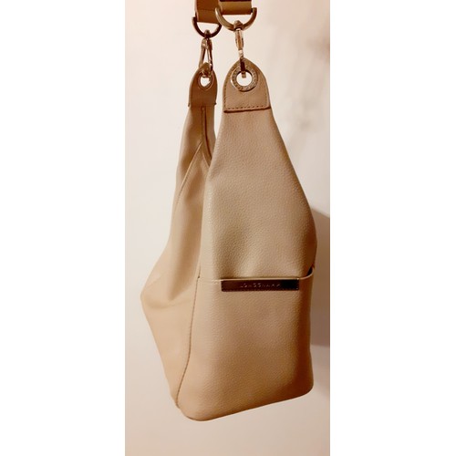 161 - Longchamp-A cream textured leather handbag, 30cm wide x 21cm high (middle) x 35cm high (sides) with ... 