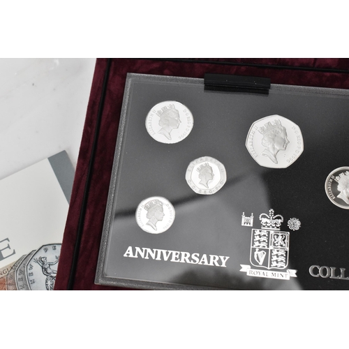 69 - United kingdom - Elizabeth II (1952-2022) Royal Mint, 1996 UK silver anniversary collection, compris... 