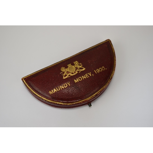 8 - United Kingdom - Victoria (1837-1901) Maundy set dated 1900 comprising 4d, 3d, 2d and 1d, in origina... 