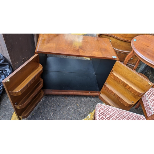 333 - An early/mid 20th century walnut veneered cocktail cabinet
Location: A1M