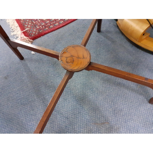 432 - An early 20th century circular cross banded table
Location: RAF