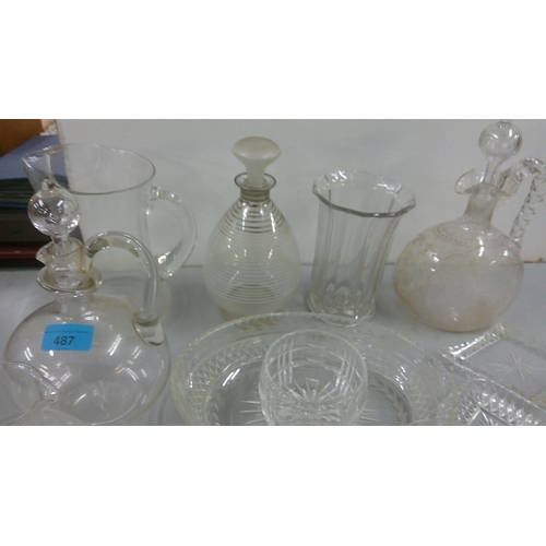 487 - Glassware to include decanters, side dishes and various drinking glasses
Location:A3M