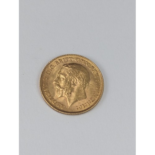 92 - United Kingdom - George V (1910-1936), Half Sovereign, dated 1914, London Mint,