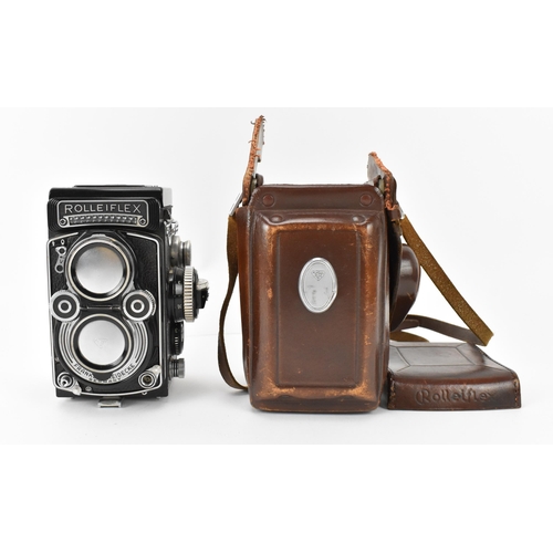 219 - A Rolleiflex Synchro-Compur TLR camera, model K4, circa 1960s, , with Carl Zeiss nr. 2051688 Planar ... 