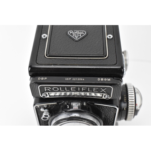 219 - A Rolleiflex Synchro-Compur TLR camera, model K4, circa 1960s, , with Carl Zeiss nr. 2051688 Planar ... 